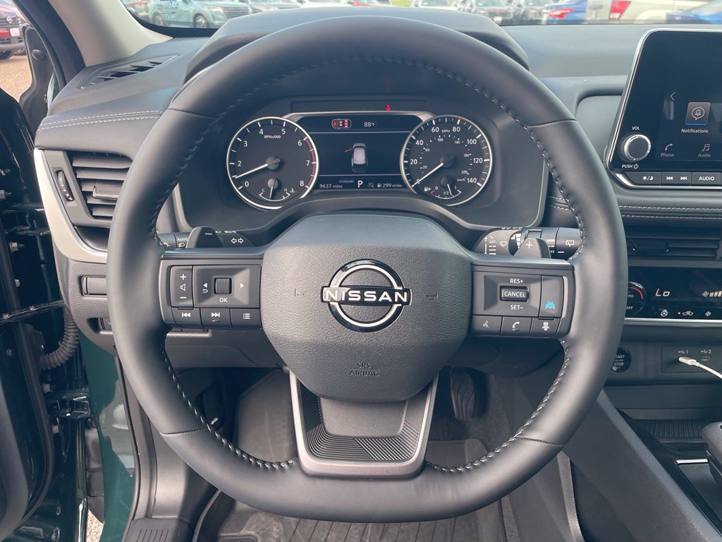 Used 2026 Nissan Rogue Dark Armor FWD image 8