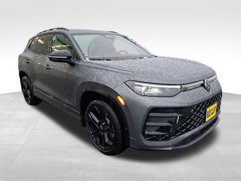 New 2026 Volkswagen Tiguan SE R-Line AWD/4WD image 8