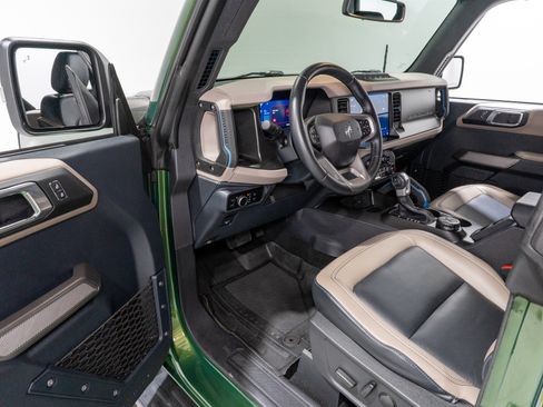 Used 2023 Ford Bronco Wildtrak AWD/4WD image 12
