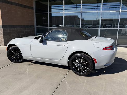 Used 2024 MAZDA MX-5 Miata Grand Touring image 5