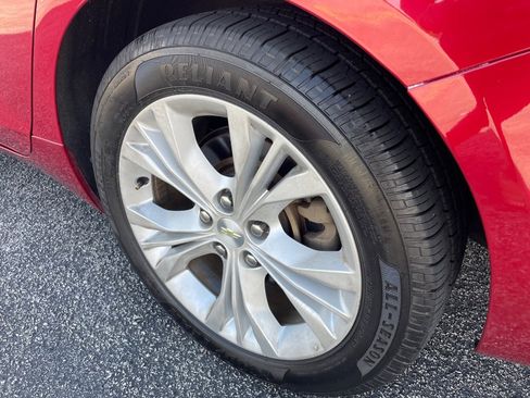 Used 2015 Chevrolet Impala LT FWD image 10