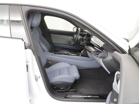 Used 2024 Audi e-tron GT Prestige AWD/4WD image 20