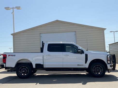 Used 2023 Ford F250 Lariat w/ Lariat Ultimate Package AWD/4WD image 8