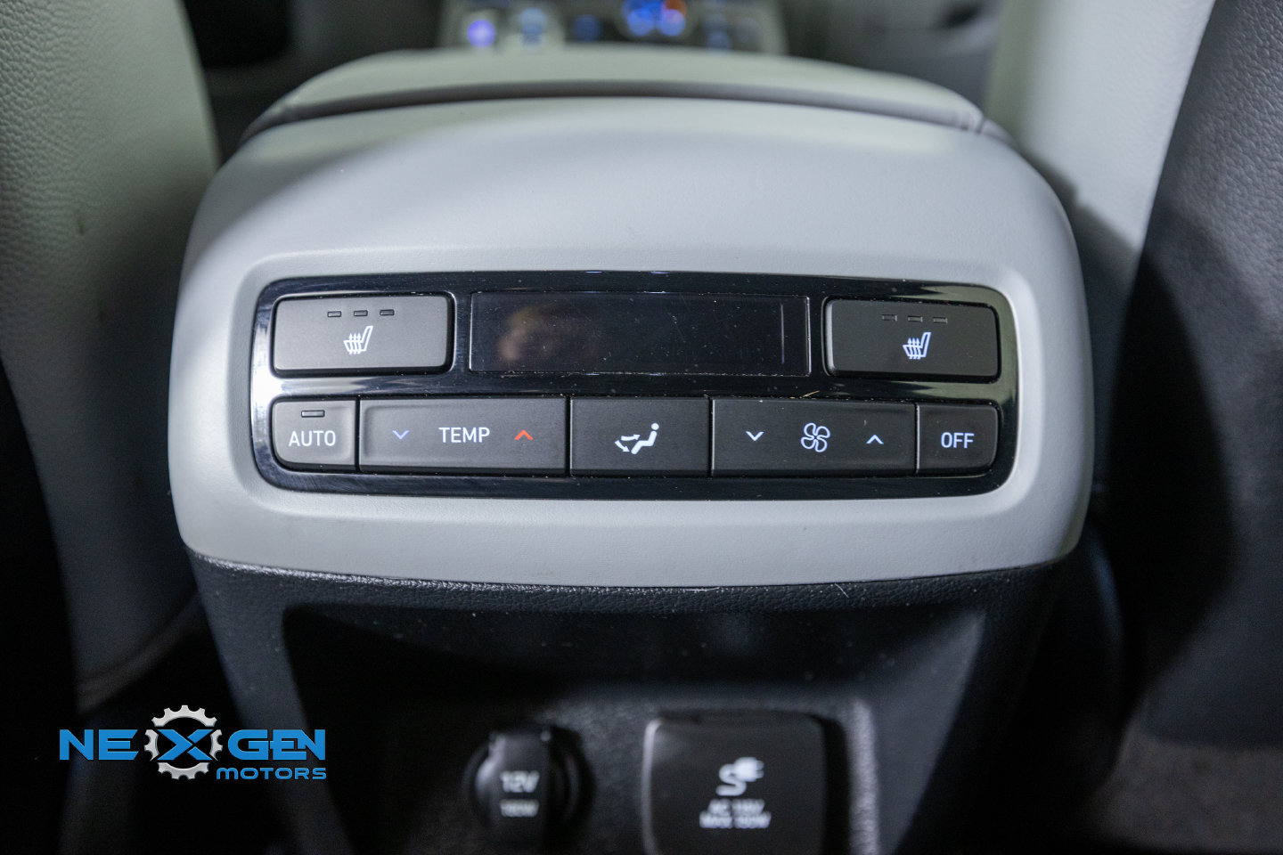 Used 2022 Hyundai Palisade SEL w/ 8P Bench Seat Package AWD/4WD image 31