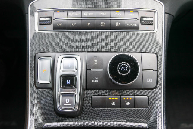 Used 2022 Hyundai Santa Fe SEL w/ Convenience Package FWD image 22