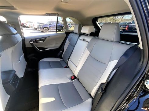 Used 2025 Toyota RAV4 XLE Premium image 21