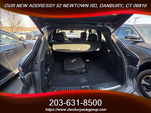 Used 2020 Porsche Cayenne E-Hybrid image 3