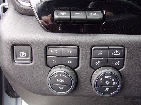 Used 2024 Chevrolet Silverado 2500 High Country w/ High Country Premium Package image 65