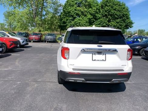 Used 2022 Ford Explorer XLT w/ Equipment Group 202A AWD/4WD image 4