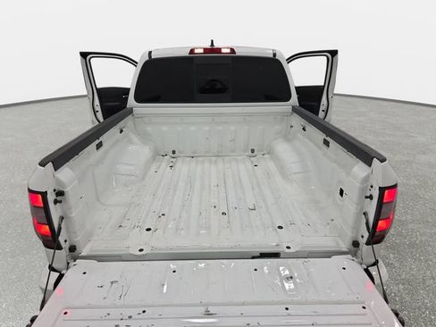 Used 2022 Nissan Frontier SV RWD image 34