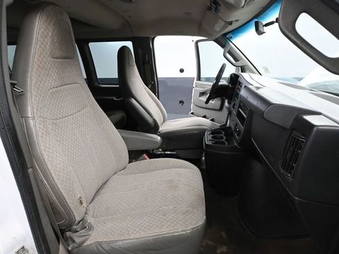 Used 2017 Chevrolet Express 3500 LT w/ LT Preferred Equipment Group RWD image 36