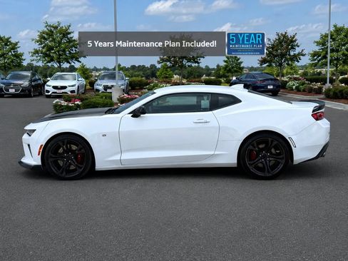 Used 2018 Chevrolet Camaro SS RWD image 2