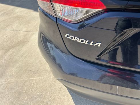 Used 2025 Toyota Corolla LE FWD image 12