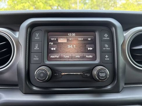 Used 2021 Jeep Wrangler Unlimited Sport AWD/4WD image 16