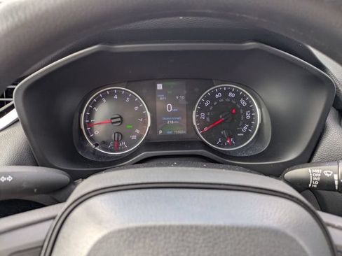 Used 2022 Toyota RAV4 XLE FWD image 17
