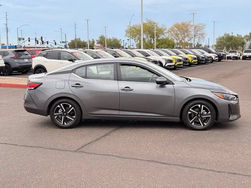 Used 2024 Nissan Sentra SV FWD image 7