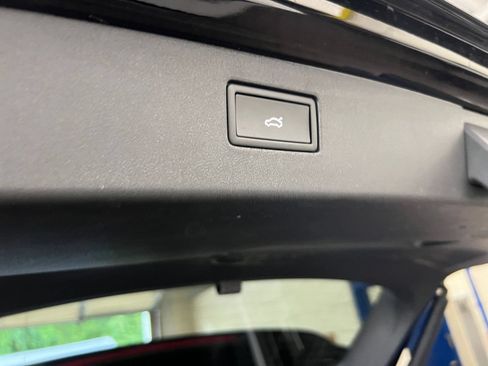 Used 2026 Volkswagen Tiguan SE AWD/4WD image 22