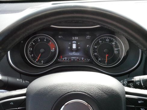 Used 2020 Jeep Cherokee Limited AWD/4WD image 21