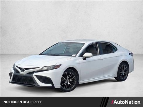 Used 2022 Toyota Camry SE w/ Convenience Package FWD image 1