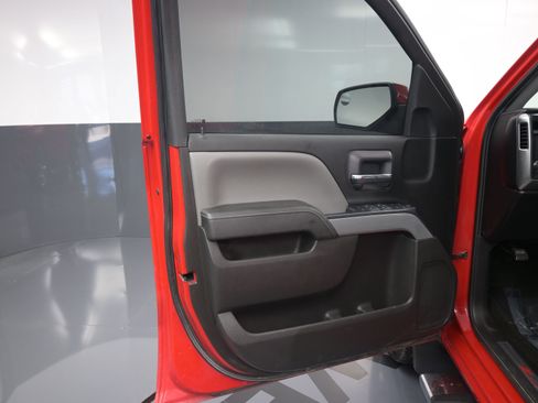 Used 2018 Chevrolet Silverado 1500 LT w/ All Star Edition image 12