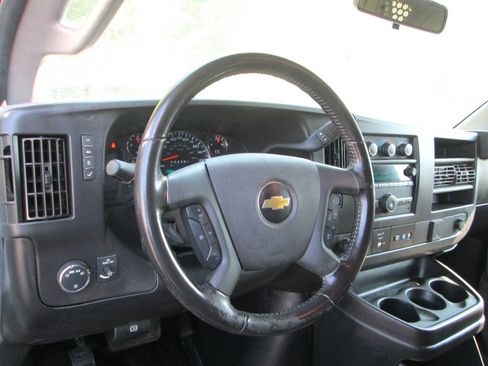 Used 2020 Chevrolet Express 2500 w/ Driver Convenience Package image 8