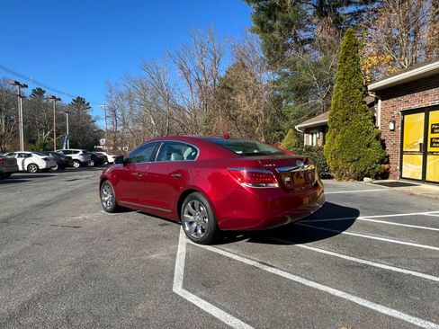 Used 2010 Buick LaCrosse CXL image 4