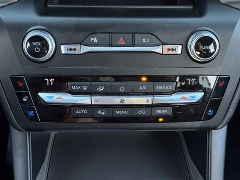 Used 2020 Ford Explorer Limited image 20