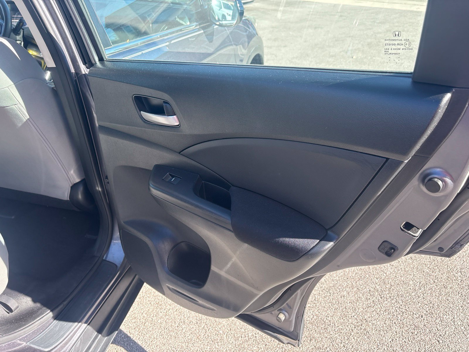 Used 2015 Honda CR-V LX image 16