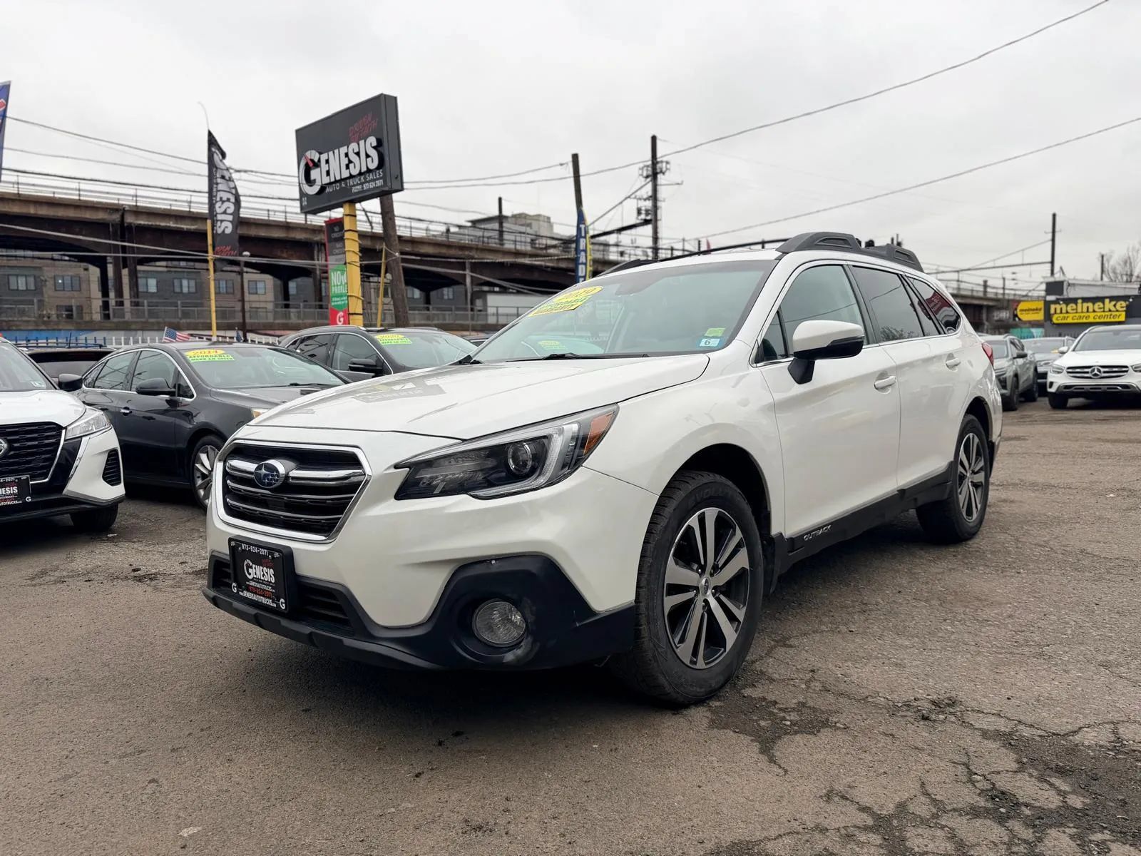 Used 2019 Subaru Outback 2.5i Limited AWD/4WD image 1