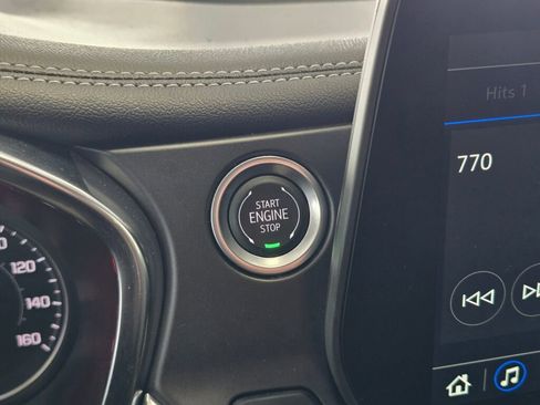 Used 2025 Chevrolet Blazer LT image 32