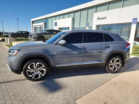 Used 2021 Volkswagen Atlas Cross Sport SEL Premium w/ Cross Sport MDO Package image 2