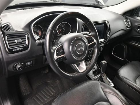 Used 2018 Jeep Compass Limited w/ Safety & Security Group image 18