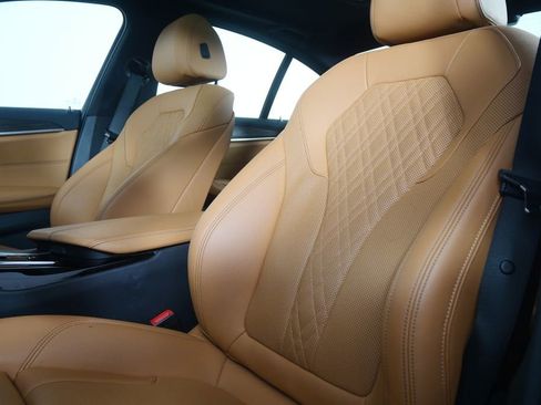 Certified 2023 BMW 530i w/ Premium Package image 9