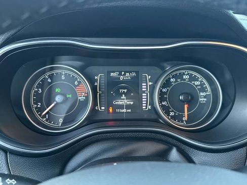 Used 2019 Jeep Cherokee Latitude Plus image 31