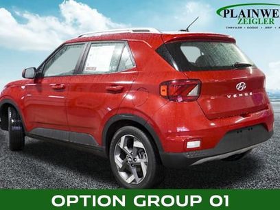 Used 2023 Hyundai Venue Limited w/ Cargo Package