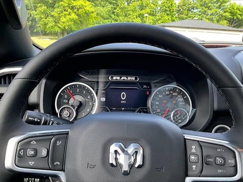 New 2026 RAM 1500 4x4 Crew Cab image 11