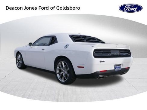 Used 2022 Dodge Challenger GT image 5