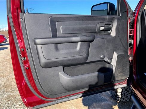 Used 2017 RAM 1500 Tradesman image 19