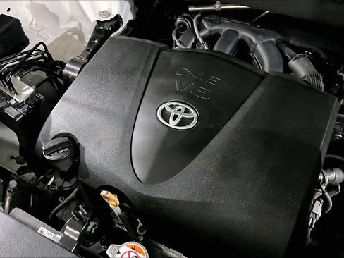 Used 2019 Toyota Highlander Limited image 59