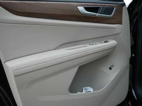 New 2026 Volkswagen Atlas SE image 4