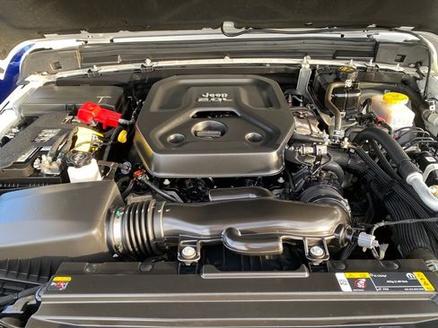 Used 2023 Jeep Wrangler Sport image 18