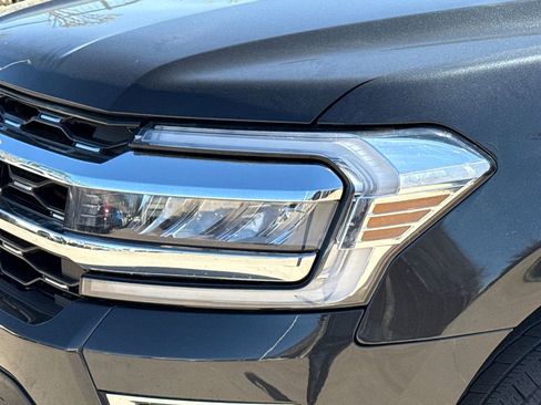 Used 2024 Ford Expedition Max Limited image 4