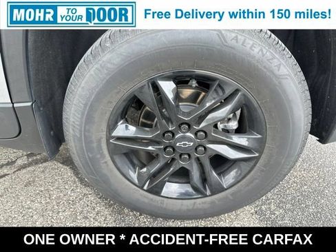 Used 2023 Chevrolet Traverse LT FWD image 18