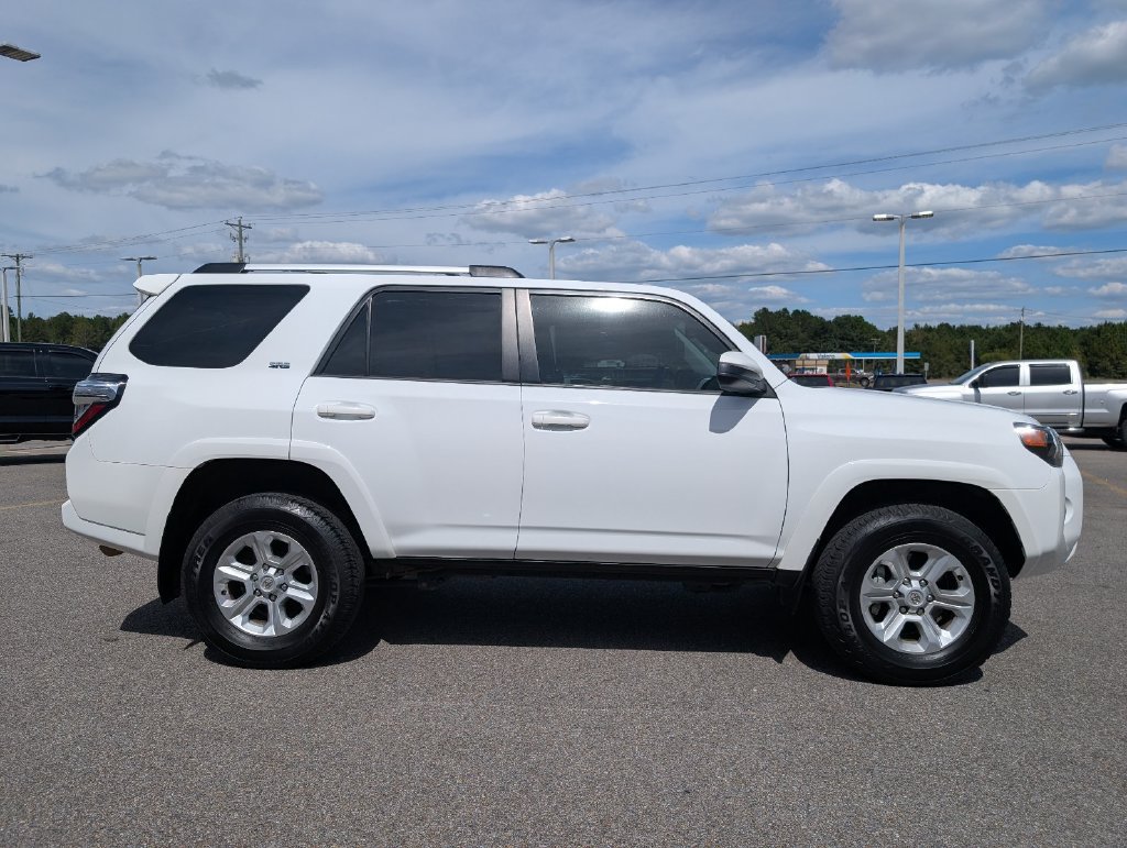 Used 2024 Toyota 4Runner SR5 AWD/4WD image 6