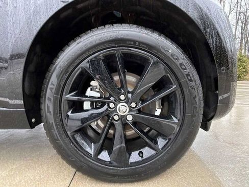 Used 2025 Jaguar F-PACE R-Dynamic S image 22