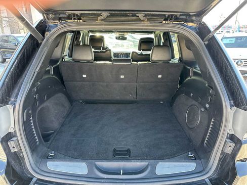 Used 2019 Jeep Grand Cherokee Limited w/ Luxury Group II AWD/4WD image 14