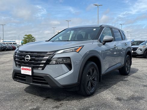 New 2026 Nissan Rogue SV w/ Cold Weather Package AWD/4WD image 2