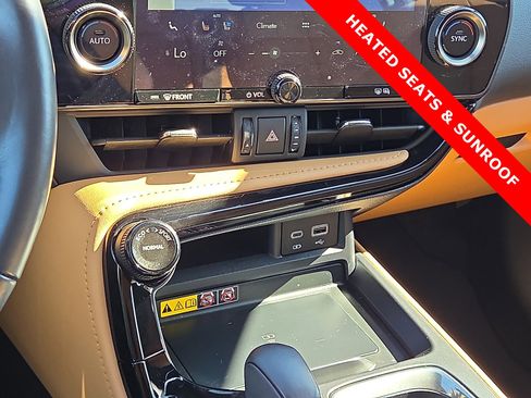 Used 2025 Lexus NX 250 NX 250 Premium w/ Towing Package (2000 Lbs) image 19