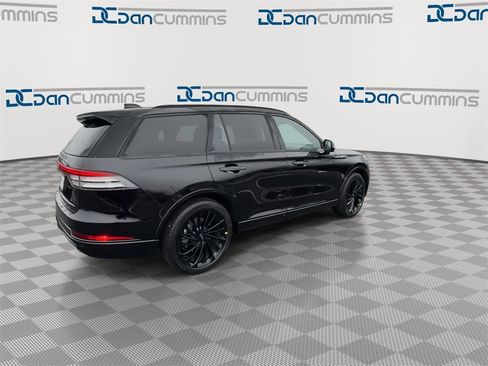 New 2026 Lincoln Aviator Reserve image 8