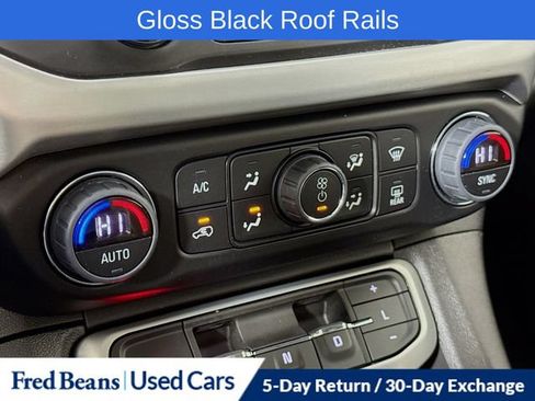 Used 2023 GMC Acadia SLT w/ Elevation Edition AWD/4WD image 23